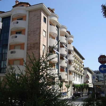 Residence Mirage Градо Номер фото