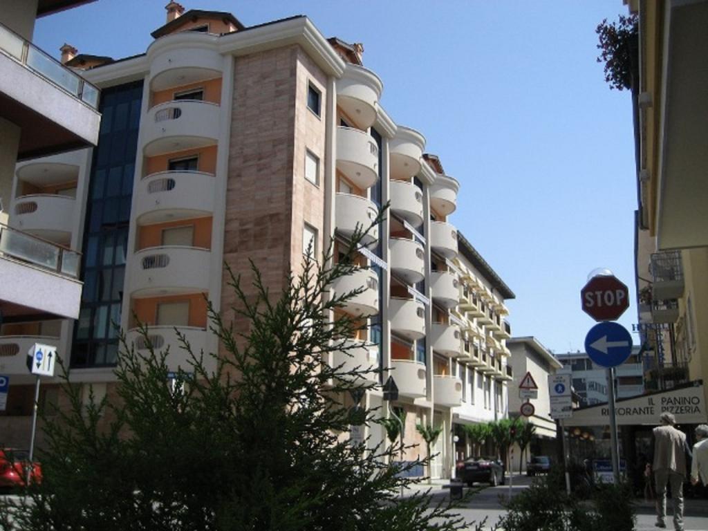 Residence Mirage Градо Номер фото